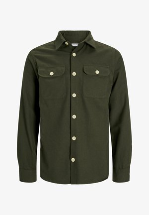 Chemise à boutons vert foncé à manches longues, deux poches poitrine et boutons crème. Tissu lisse avec un col classique et un ourlet droit.