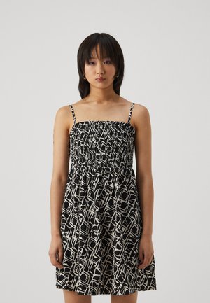 VMPAGE SINGLET SHORT SMOCK DRESS - Jurk - black/ofelia