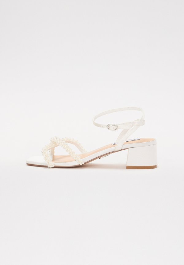 GABBY - Riemensandalette - ivory satin