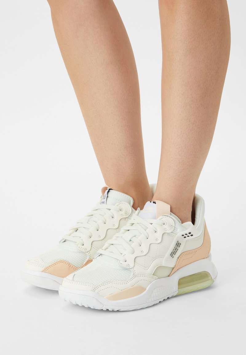 Jordan Sneakers - light pink