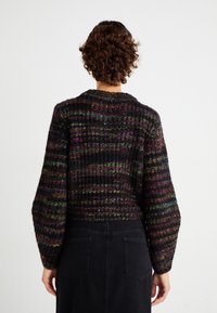 ONLY ONLCARMA PULLOVER  - Trui - black/multi spacedye