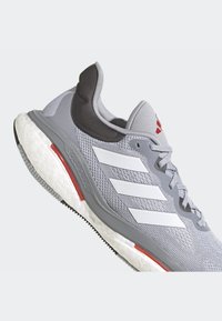 adidas Performance SOLARGLIDE 6 M - Road running shoes - halo silver/cloud white/better scarlet