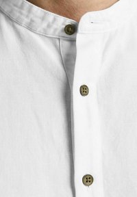 Jack & Jones PREMIUM JPRBLASUMMER HALF PLACKET L/S SN - Camisa - white