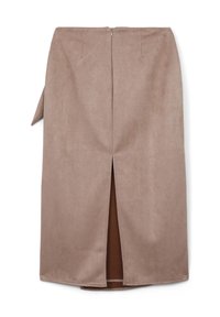Jupe crayon en suède marron avec une fermeture éclair à l'arrière, dotée d'une fente centrale pour une touche supplémentaire. Texture lisse et design ajusté.