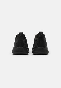 adidas Originals ZX 2K FLUX UNISEX - Sneakers low - core black/shock pink