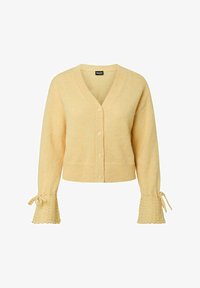 Unselected, french vanilla