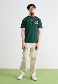 Obey Clothing PEACE WHEEL - Print T-shirt - forest green