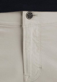 Unausgewählt, high rise