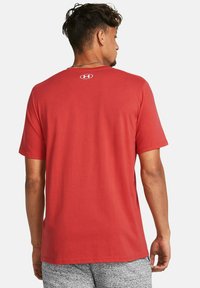 Under Armour LOGO - Tekninen t-paita - red solstice