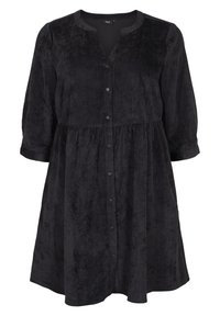 Robe en velours côtelé noir avec un col rond, des boutons sur le devant et une taille froncée, dotée de manches 3/4. Texture douce avec une coupe décontractée.