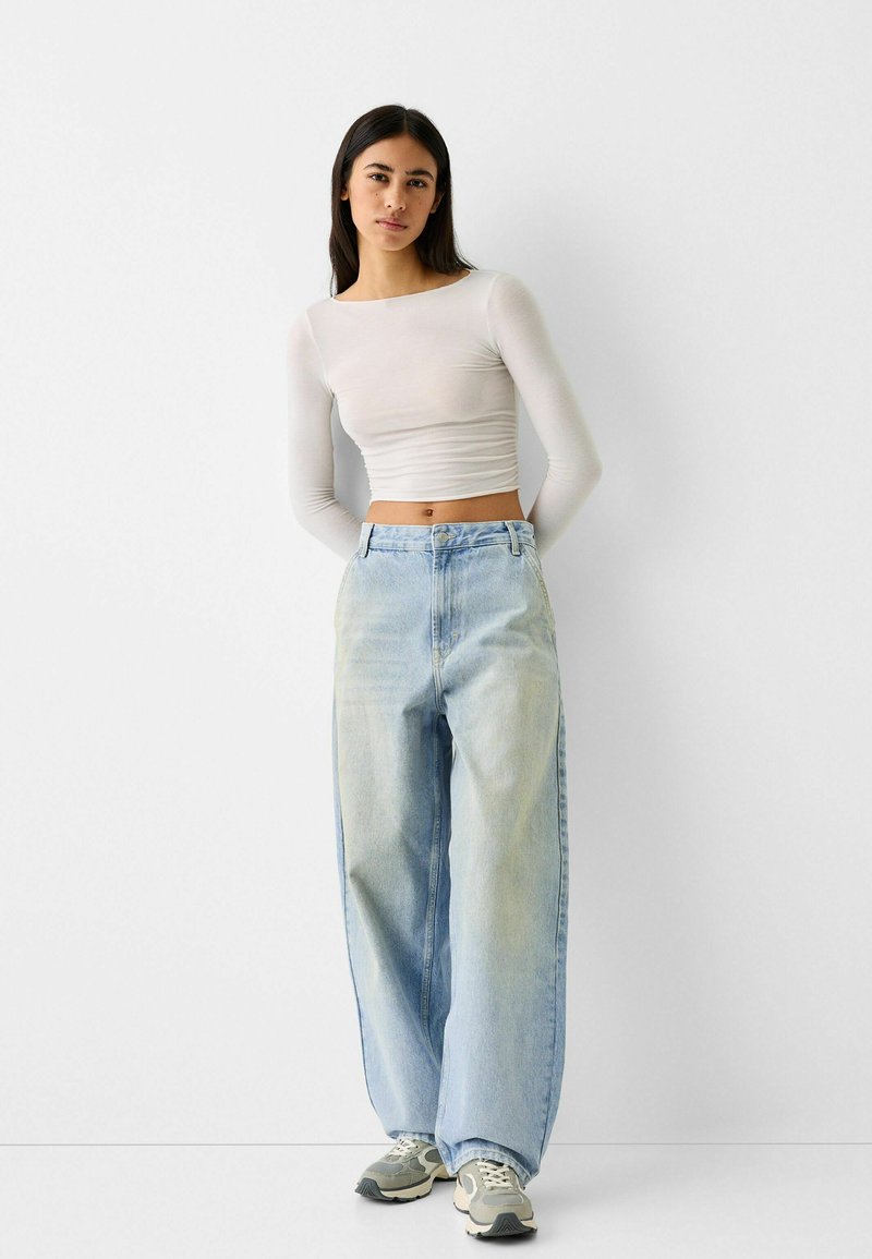 Bershka Relaxed fit jeans lichtblauw gemêleerd Bershka Relaxed fit jeans lichtblauw gemêleerd