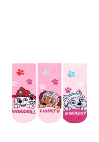 Tre paia di calze rosa con personaggi di cani dei cartoni animati. Ogni calza presenta un design diverso con i nomi: "Marshall," "Liberty," e "Everest."