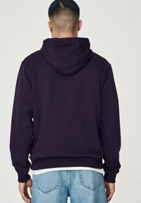 Next RICH - Jersey con capucha - purple