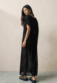 Next Svetríkové šaty - black