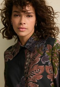Next LONG SLEEVE - REGULAR FIT - Blus - black purple paisley print