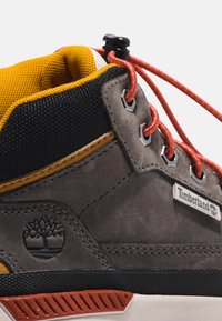 Timberland FIELD TREKKER HIKER - Zapatillas altas - castlerock