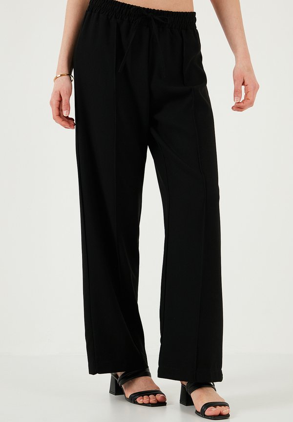 REGULAR FIT - Jogginghose