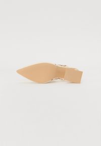 Thumbnail Image 5