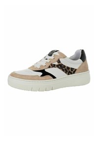 Sneaker z beżowym zamszem i białą skórzaną cholewką, czarnymi akcentami, detalem w panterkę, białą gumową podeszwą z teksturowanym wzorem. Zawiązywana konstrukcja.