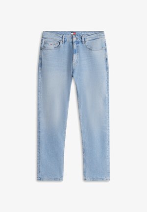 Světle modré džíny s rovným střihem, pěti kapsami a zapínáním na knoflík a zip, zobrazené na bílém pozadí.