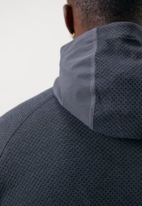 Klättermusen HUGIN ZIP HOODIE  - Szabadtéri dzseki - raven