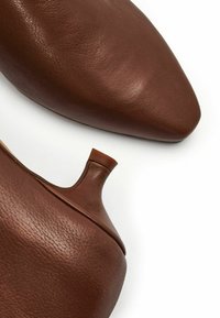 BALAGAN VARED - Botines - caramel