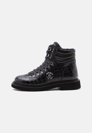 Roberto Cavalli DOCTOR - Боти с връзки до глезена - black