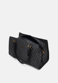 Borsa a tracolla nera in tessuto testurizzato, con hardware dorato, manici doppi e emblema del logo. Include chiusura con zip per una maggiore sicurezza.