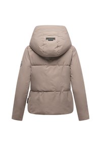 Beige puffjacka med fast huva, med en kviltad design, slät textur och en logotypapplikation på den övre delen av ryggen.