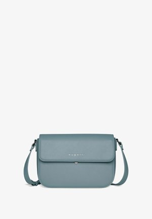 Hellblaues Kunstleder-Crossbody-Bag mit Klappenverschluss, silbernem Logo, verstellbarem Tragegurt und minimalistischem Design.
