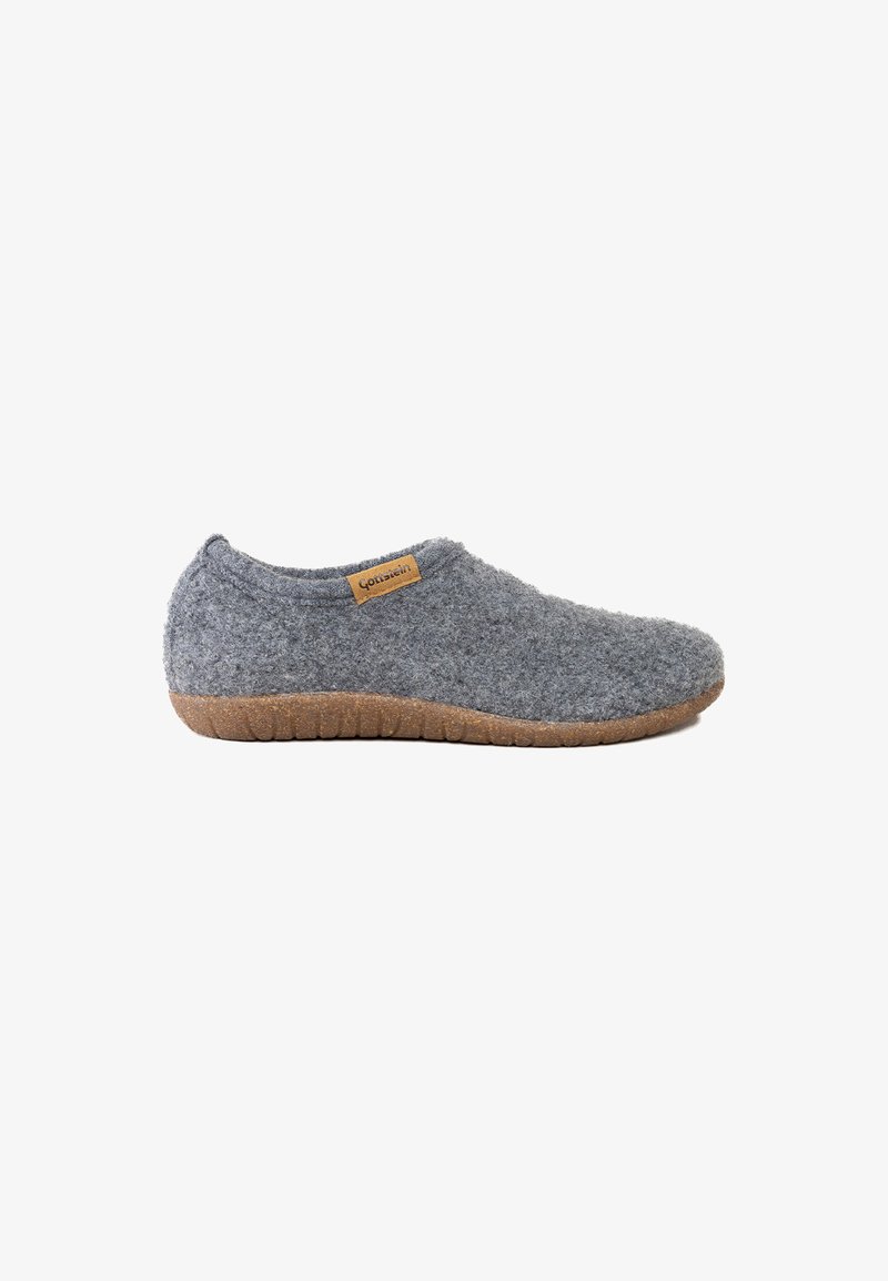 Chausson en laine gris avec une tige texturée et une semelle en caoutchouc brun. Doté d'une étiquette de marque sur le côté, conçu pour le confort et la chaleur.
