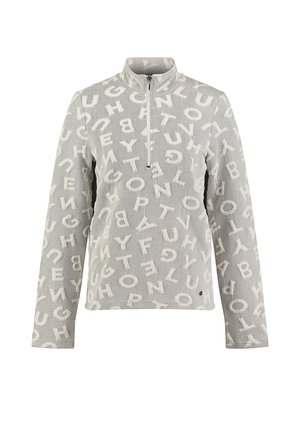 Suéter de manga larga gris con media cremallera, que presenta un patrón texturizado de letras mayúsculas blancas dispersas por toda la prenda.