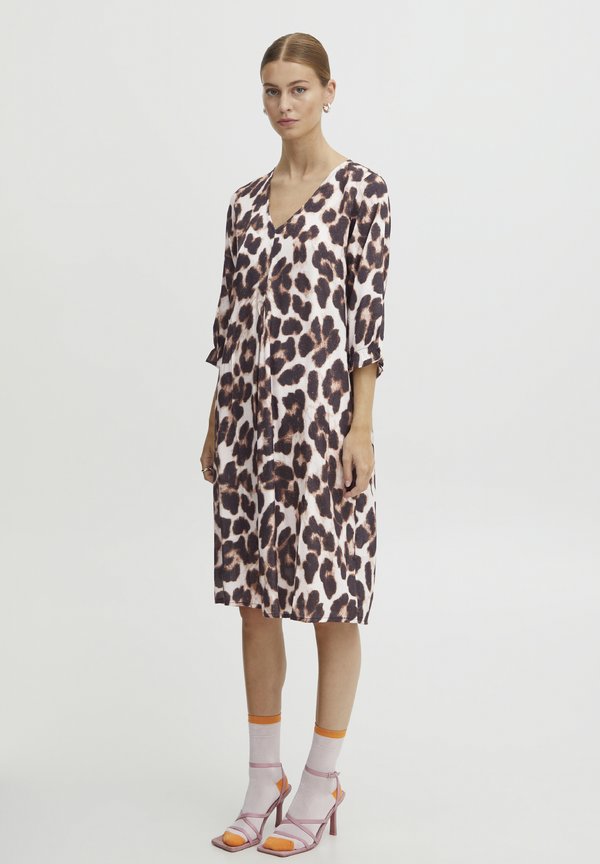IHIssa - Day dress - natural leo print4