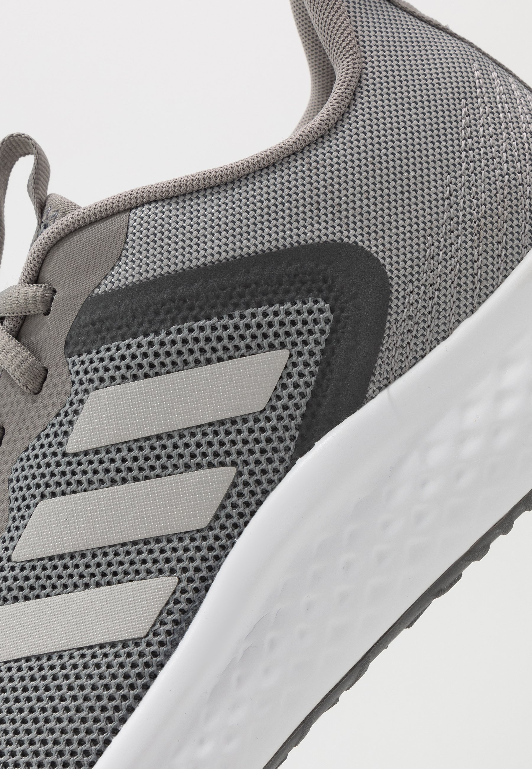 FLUIDSTREET CLOUDFOAM SPORTS SHOES - Sportschoenen - dove grey/grey two/grey five FLUIDSTREET CLOUDFOAM SPORTS SHOES - Sportschoenen - dove grey/grey two/grey five