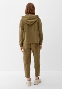 s.Oliver Sweatjacke - olivgrün