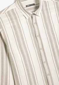 Koton CLASSIC - Skjorta - khaki