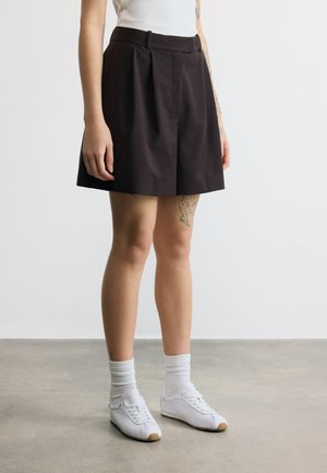 Shorts - dark brown