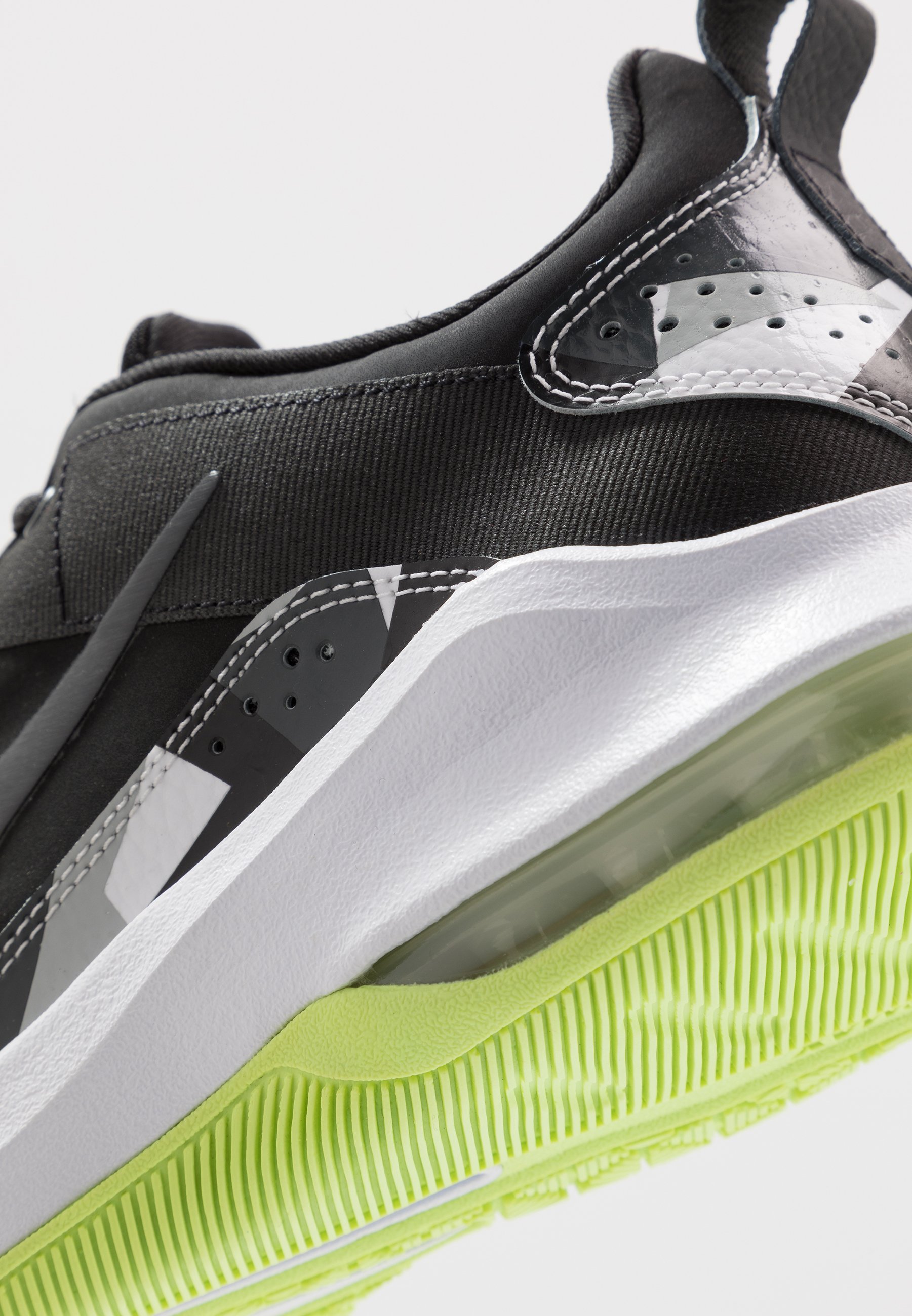 nike air max trainer 2