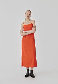 Modström DRESS - Robe de jour - bright cherry