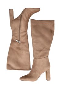 Et par lysebrune ruskinds støvler i knæhøjde med blokke hæle og lynlås i siden, vist fra side- og indvendige udsigter på en hvid baggrund.