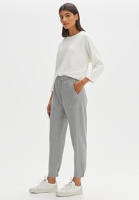 OPUS MYHA - Trousers - hazy fog melange