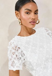 Lipsy REGULAR FIT 3D - Tričko s potlačou - cream