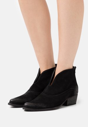 Felmini, Boots à talons - black