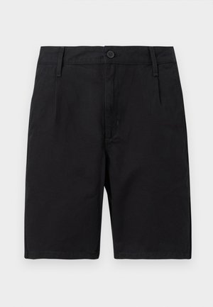 Mustad põlvepikkused lühikesed püksid, millel on nööp- ja luku sulgemine, vööaasad ja esitaskud, esitatud valgel taustal.