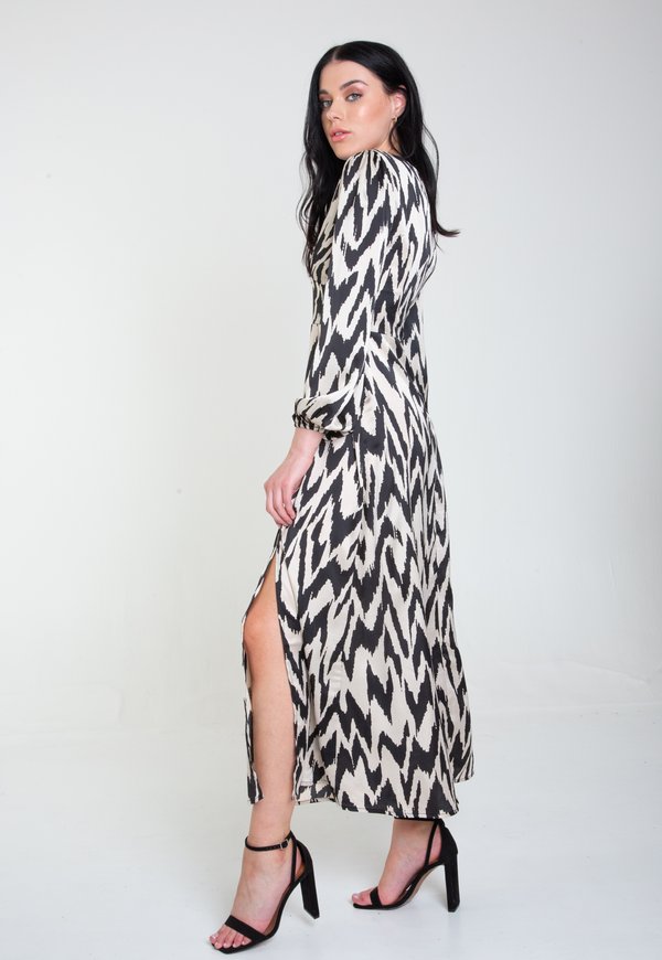 Maxi dress - mono3