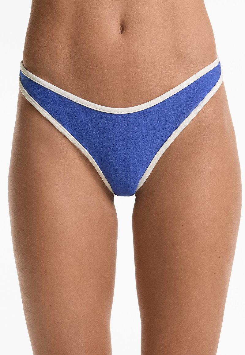 OYSHO - U-CUT MEDIUM-COVERAGE WITH TRIM - Spodní díl bikin - blue, Zvětšit