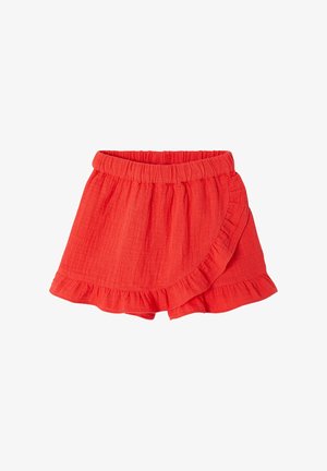 Rote Shorts mit elastischem Bund und Wickeldesign, aus strukturiertem Stoff mit gerafften Kanten, für den lässigen Gebrauch entworfen.