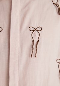 Sister Jane PENNY EMBROIDERED BOW UNISEX - Blus - pink