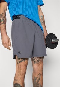 Under Armour VANISH SHORTS - Sports shorts - castlerock/black