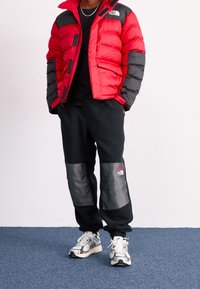 The North Face Vinterjacka - red